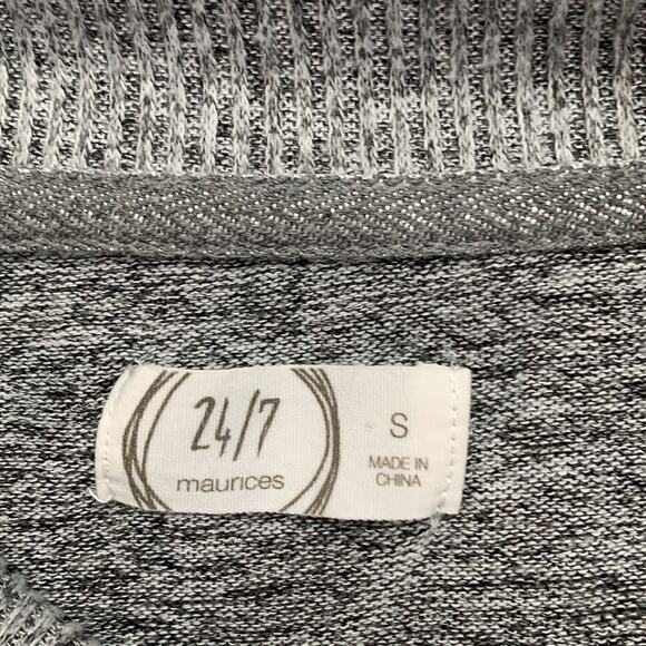 Maurices 24/7 Cowl Button Neck Gray Striped Sweater Sz S - Picture 6 of 8